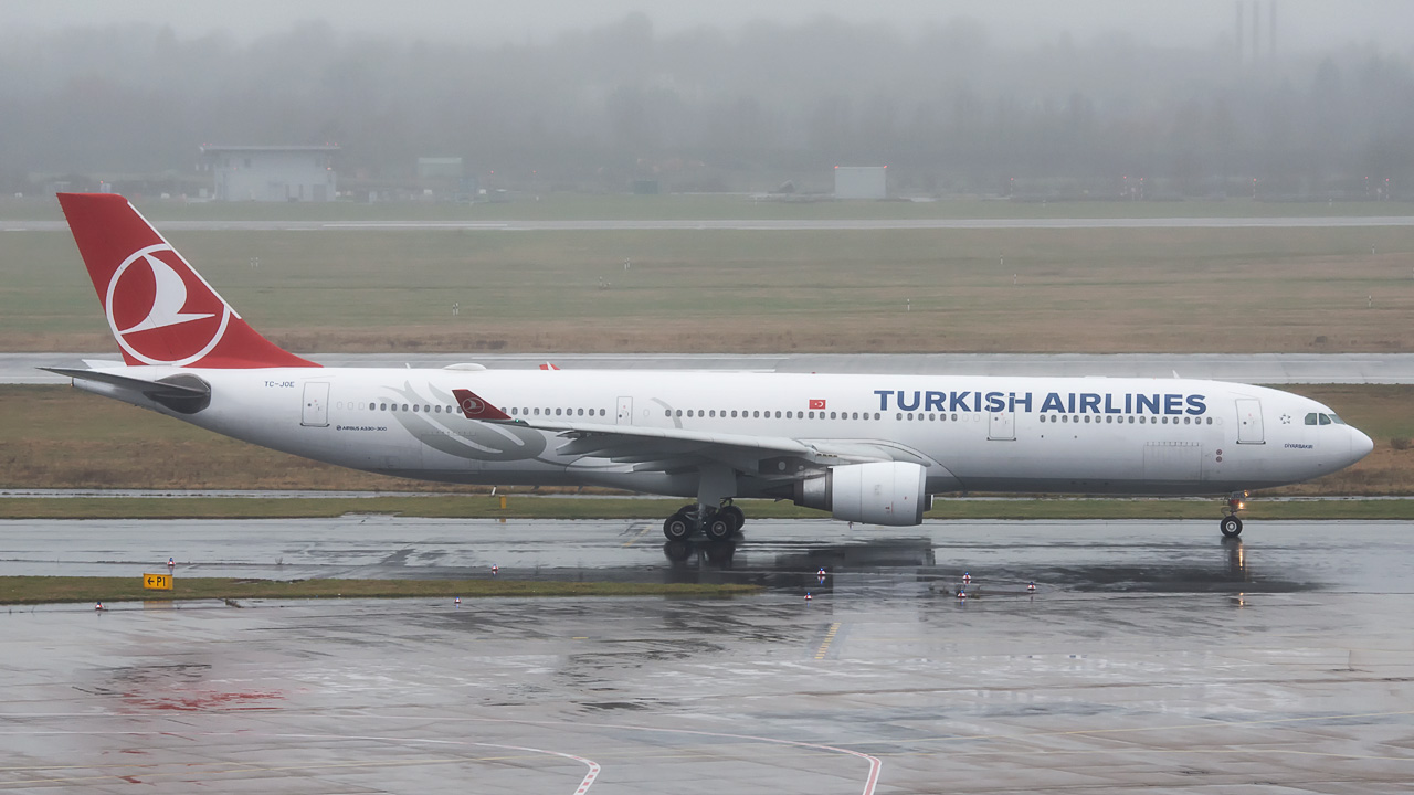 TC-JOE Turkish Airlines Airbus A330-300