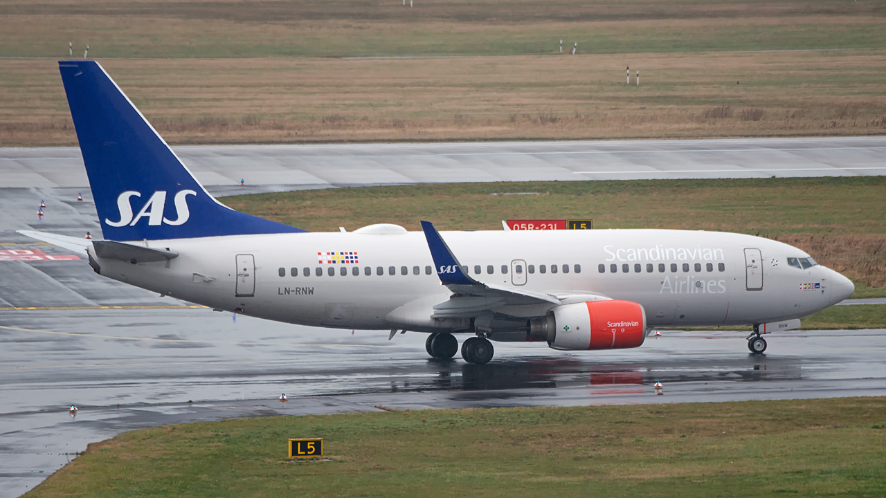 LN-RNW Scandinavian Airlines (SAS) Boeing 737-700