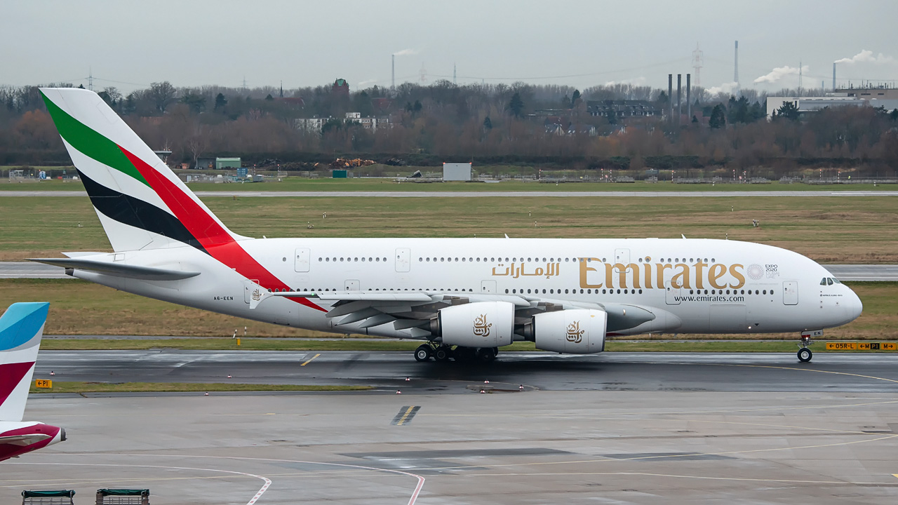 A6-EEN Emirates Airbus A380-800