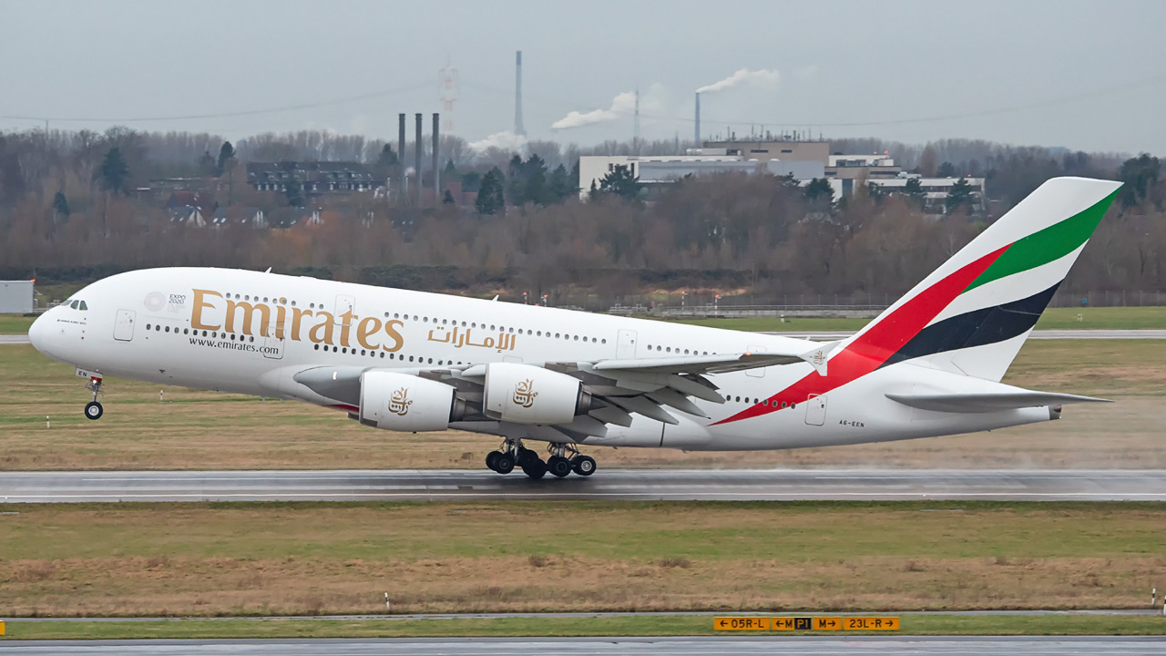 A6-EEN Emirates Airbus A380-800