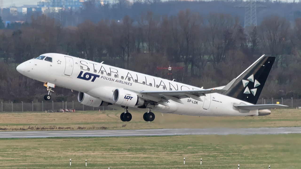 SP-LDK LOT Polish Airlines Embraer ERJ-170