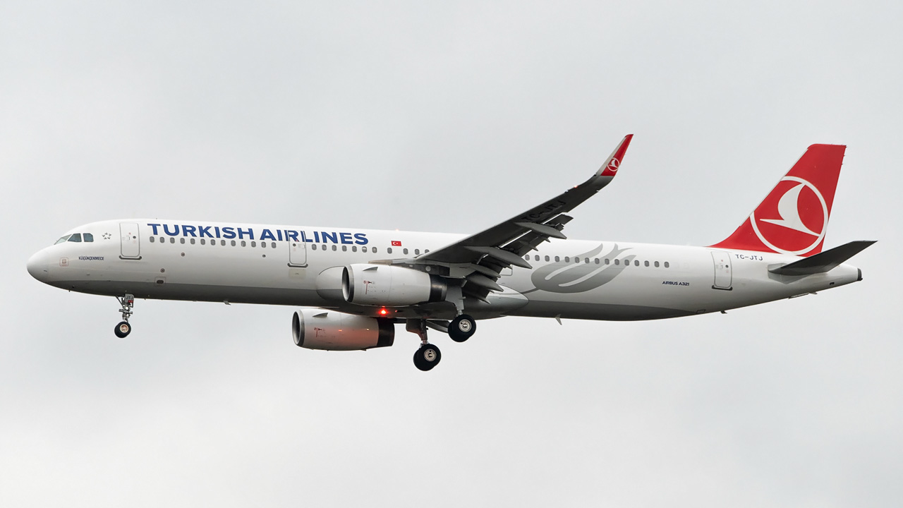 TC-JTJ Turkish Airlines Airbus A321-200/S