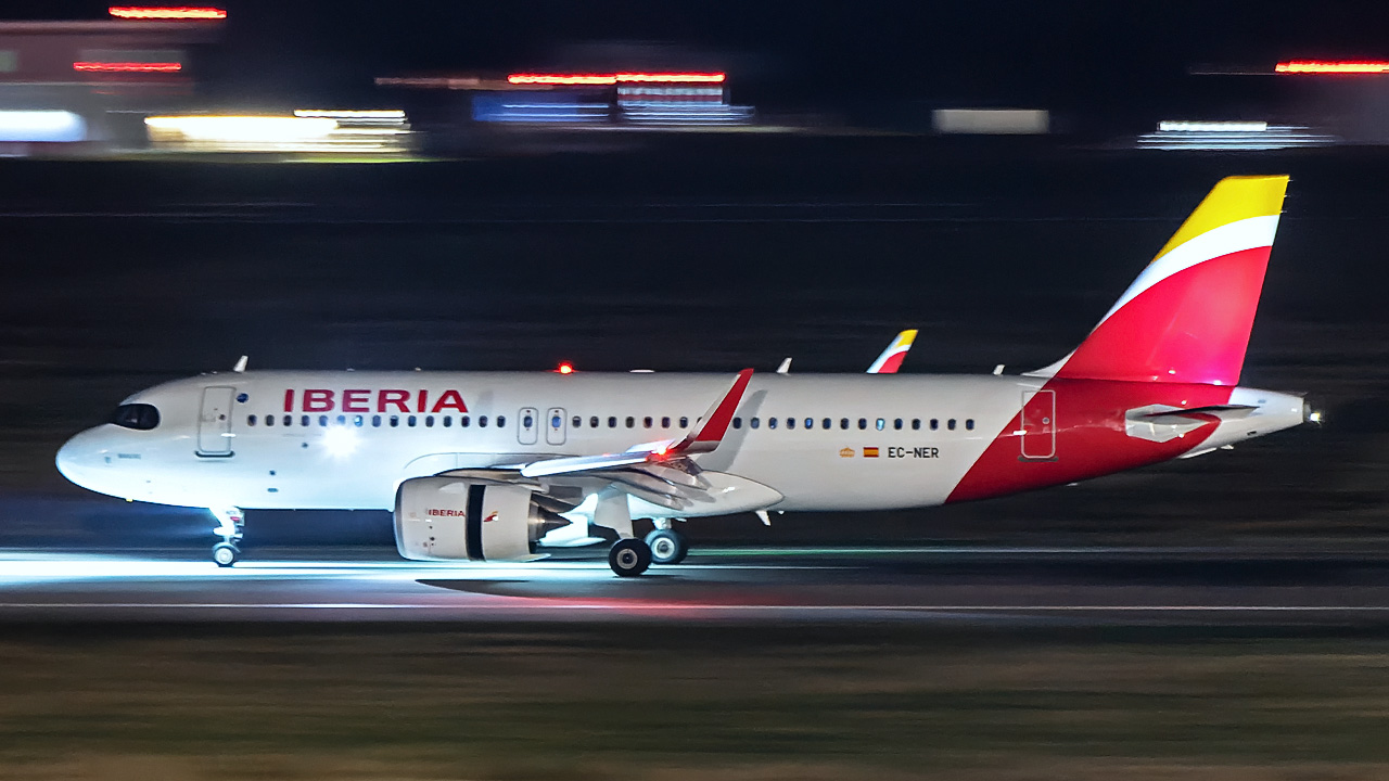 EC-NER Iberia Airbus A320-200neo
