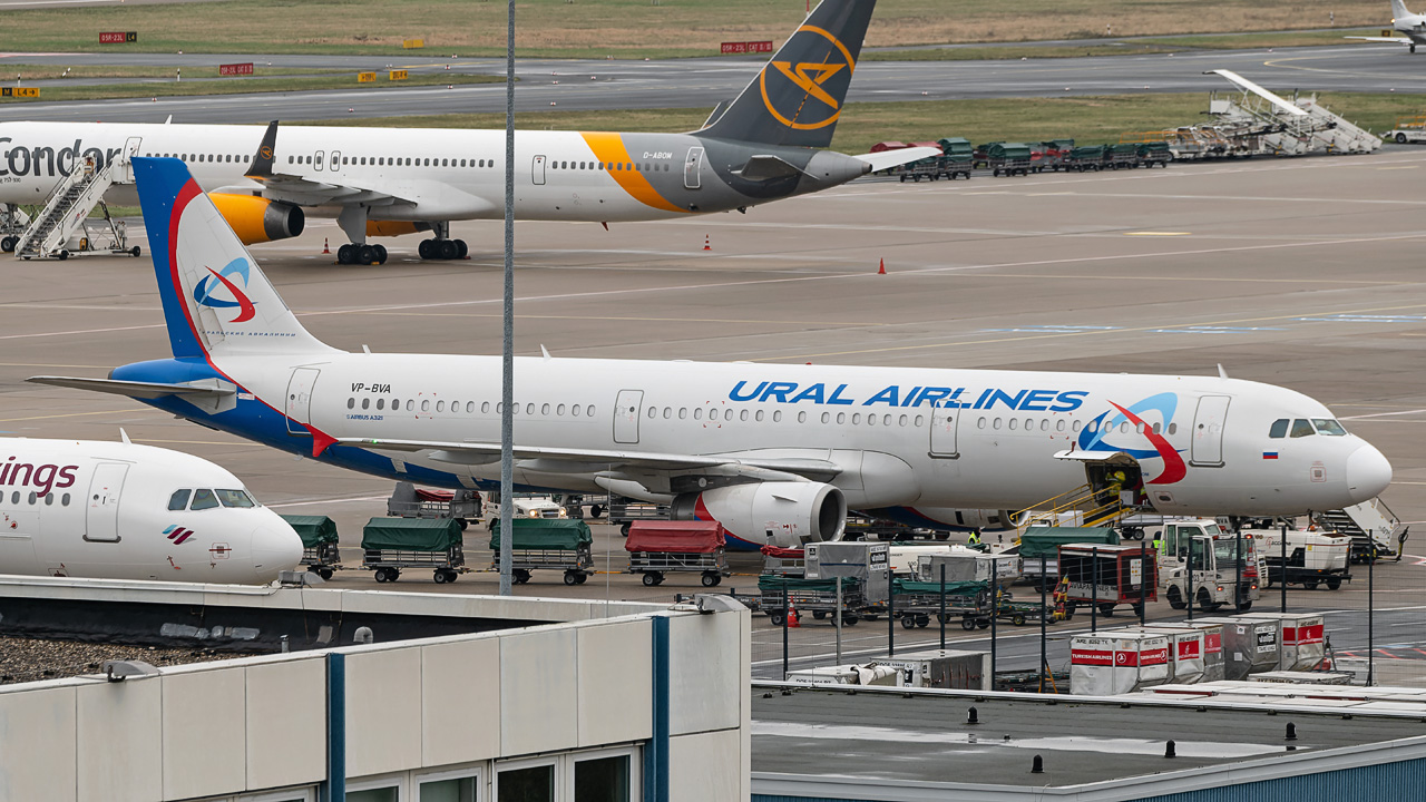 VP-BVA Ural Airlines Airbus A321-200