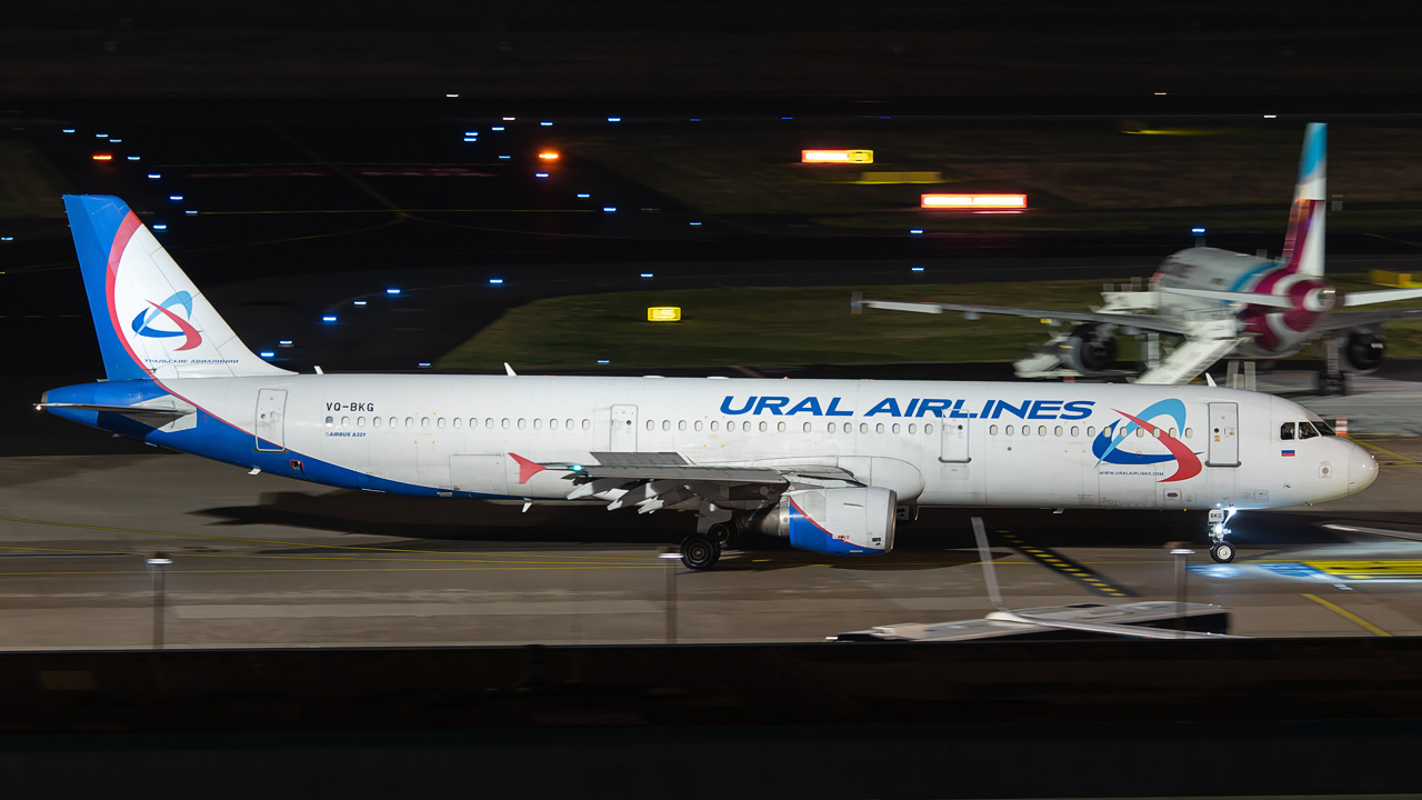 VQ-BKG Ural Airlines Airbus A321-200