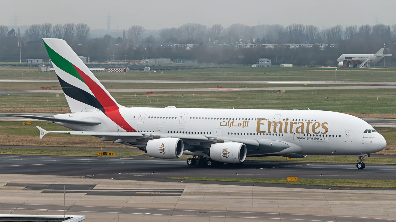 A6-EUW Emirates Airbus A380-800