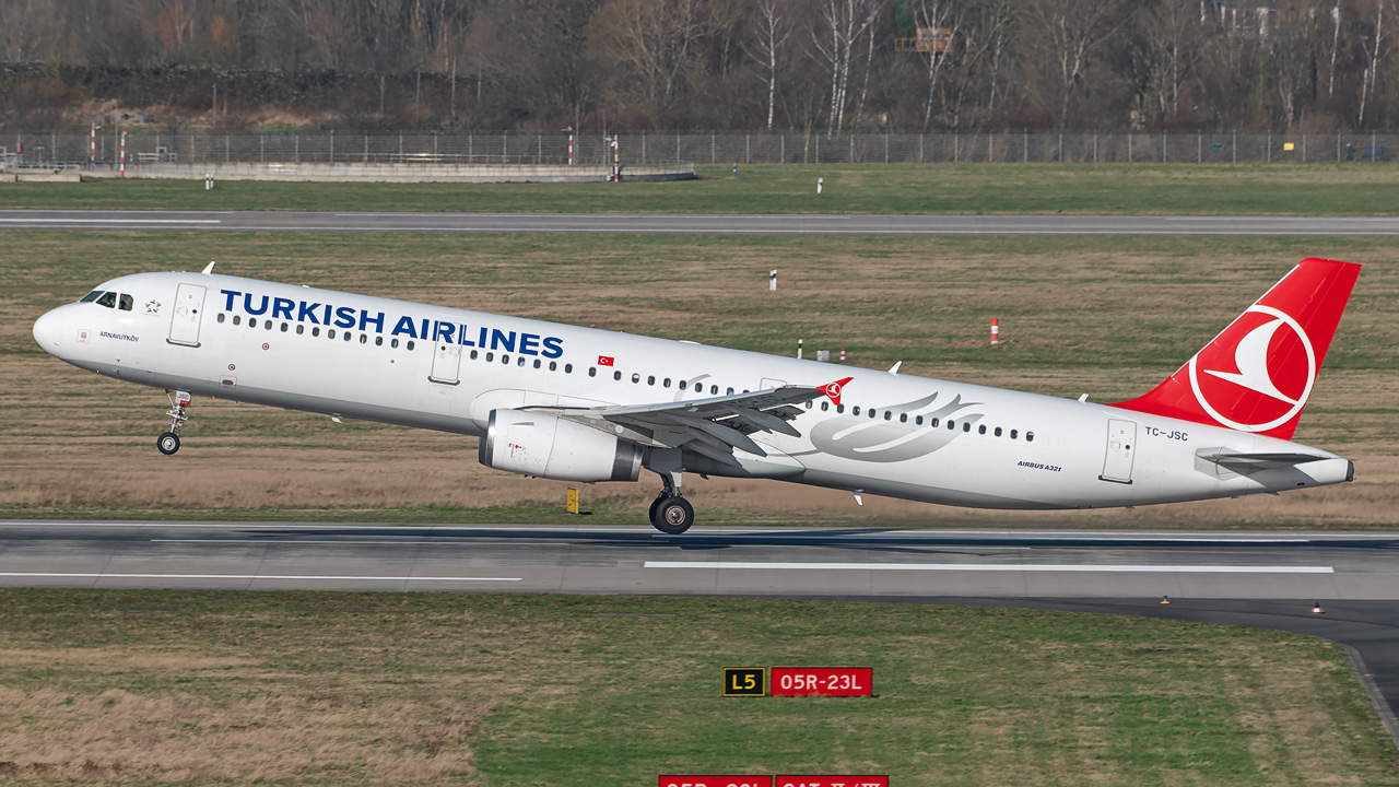 TC-JSC Turkish Airlines Airbus A321-200