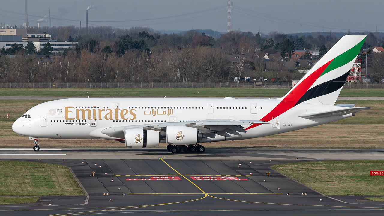 A6-EUE Emirates Airbus A380-800
