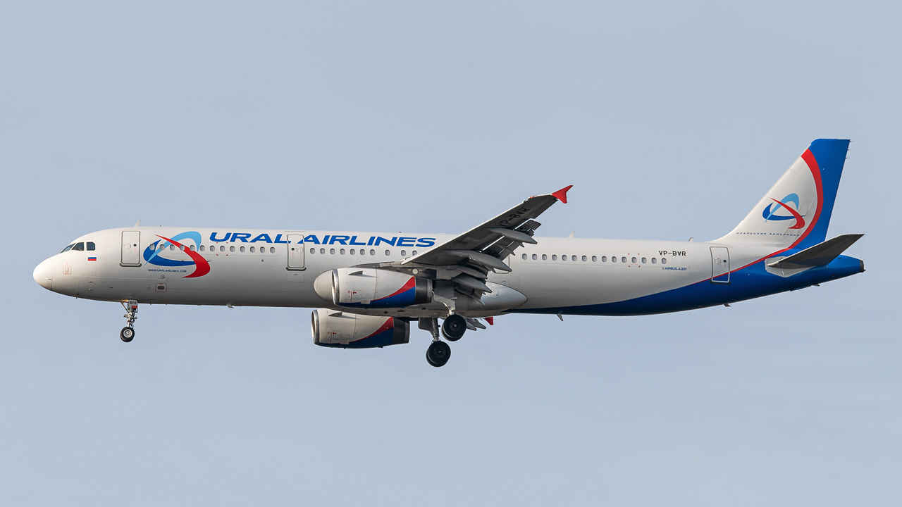 VP-BVR Ural Airlines Airbus A321-200