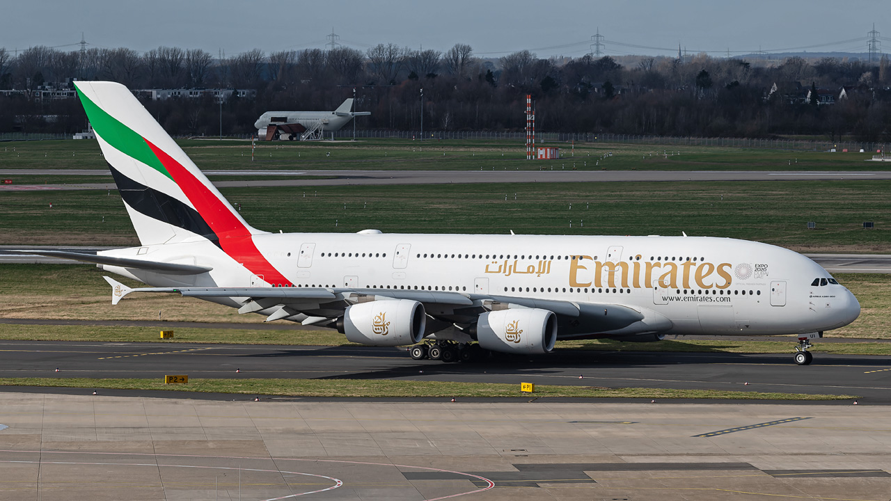 A6-EUI Emirates Airbus A380-800