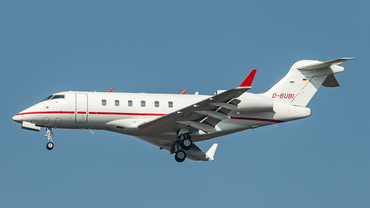 D-BUBI Windrose Air Charter Bombardier BD-100-1A10 Challenger 300