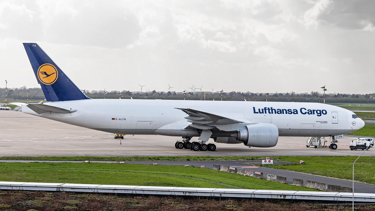 D-ALFB Lufthansa Cargo Boeing 777F