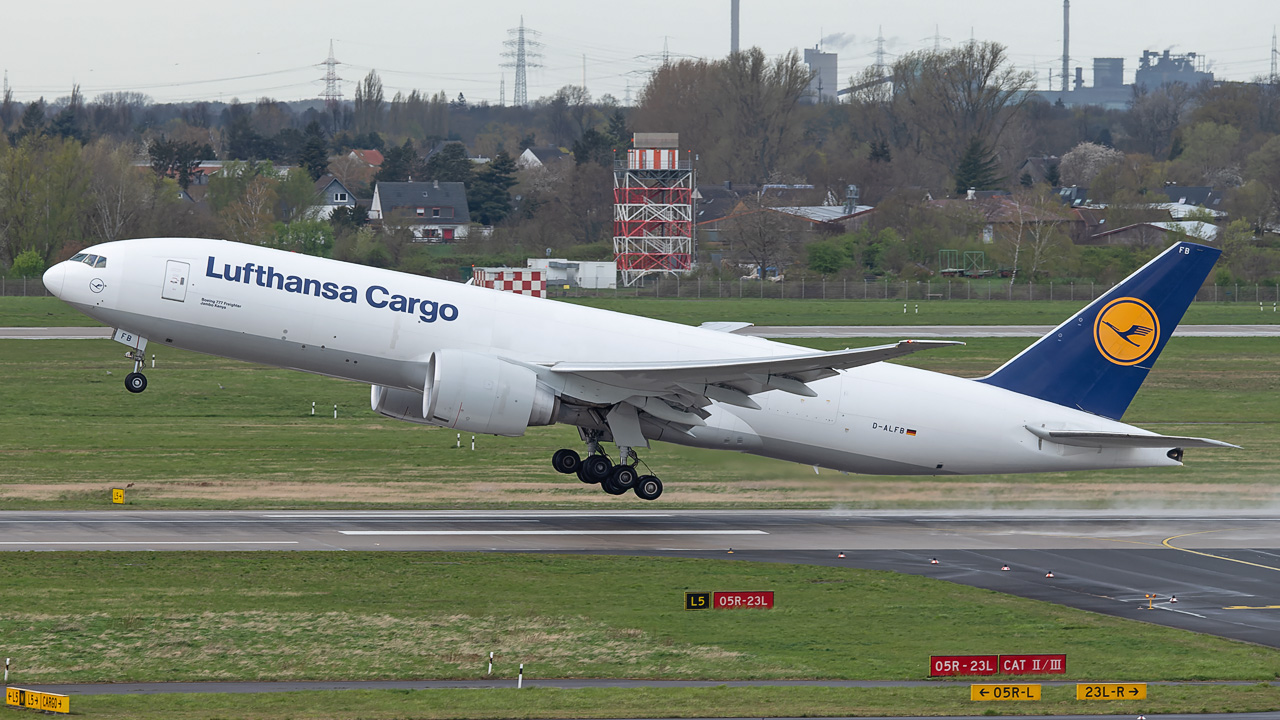 D-ALFB Lufthansa Cargo Boeing 777F