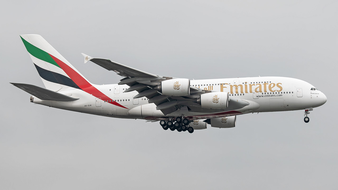 A6-EUK Emirates Airbus A380-800
