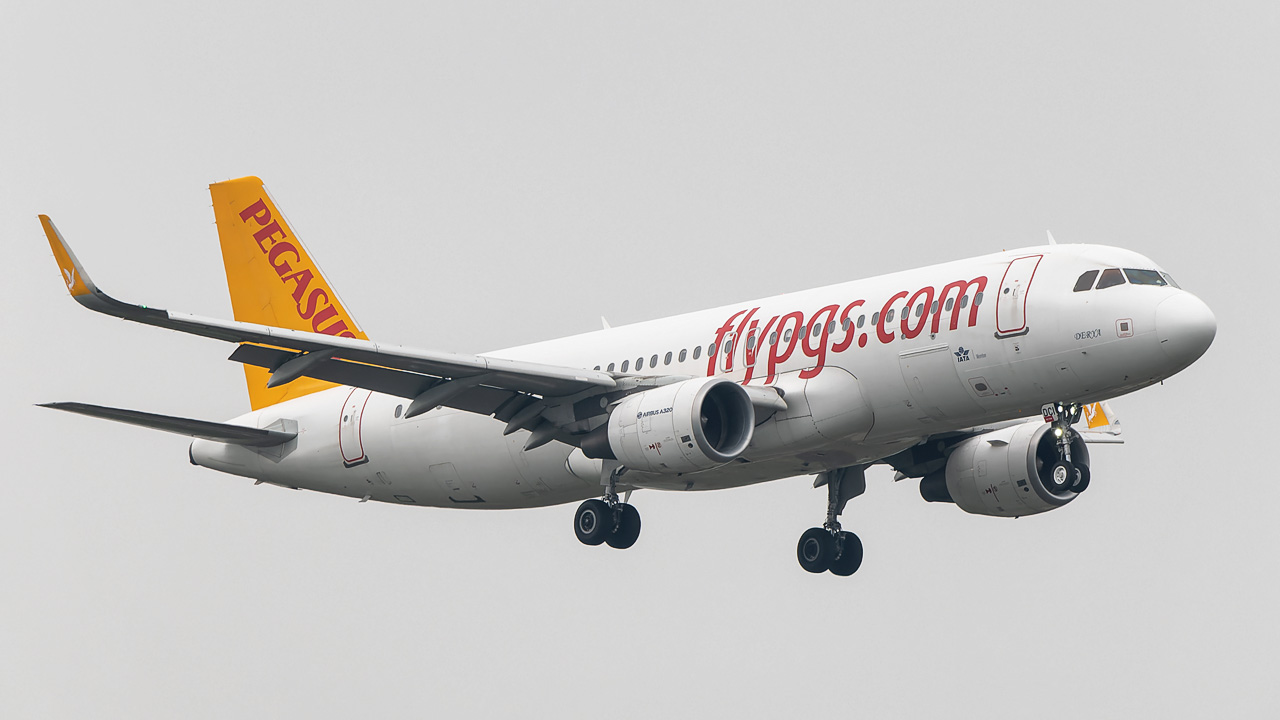 TC-DCI Pegasus Airlines Airbus A320-200/S