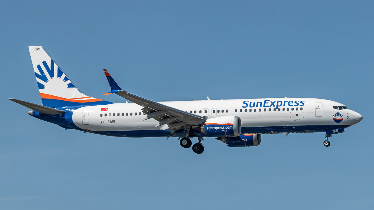 TC-SME SunExpress Boeing 737 MAX 8