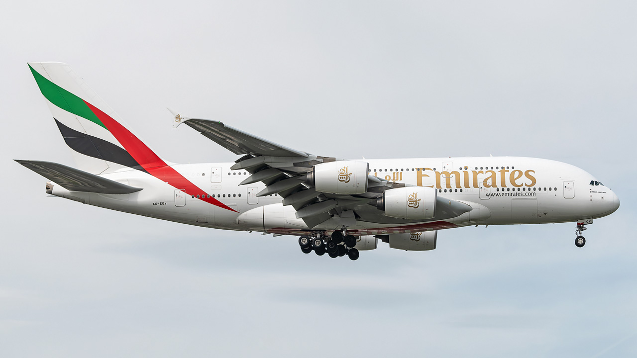 A6-EOV Emirates Airbus A380-800
