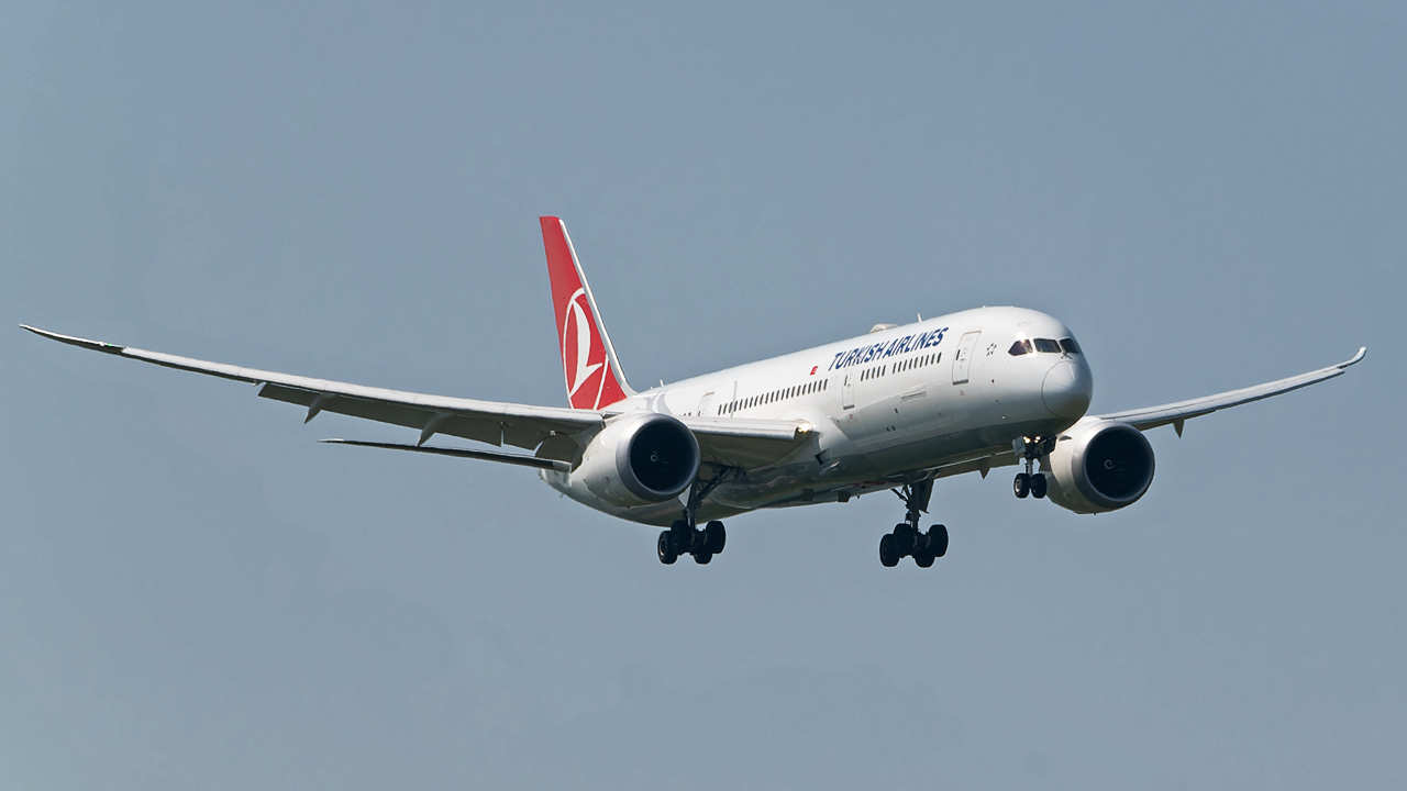 TC-LLN Turkish Airlines Boeing 787-9