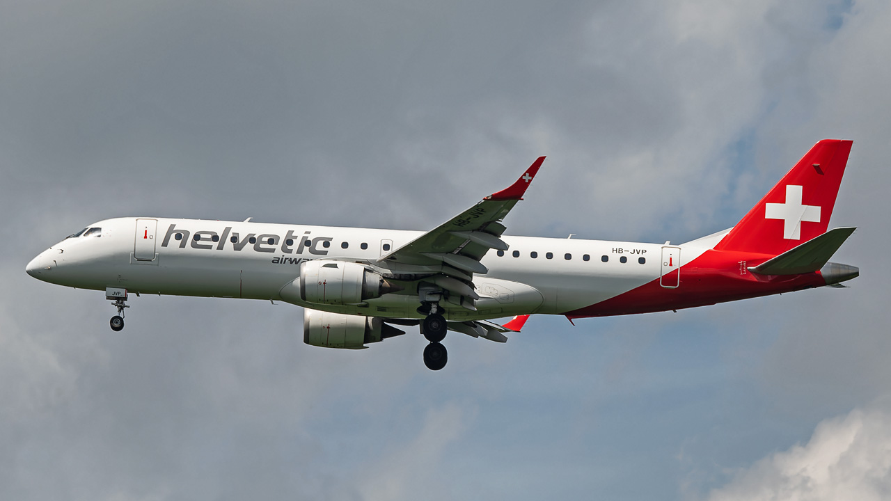 HB-JVP Helvetic Airways Embraer ERJ-190