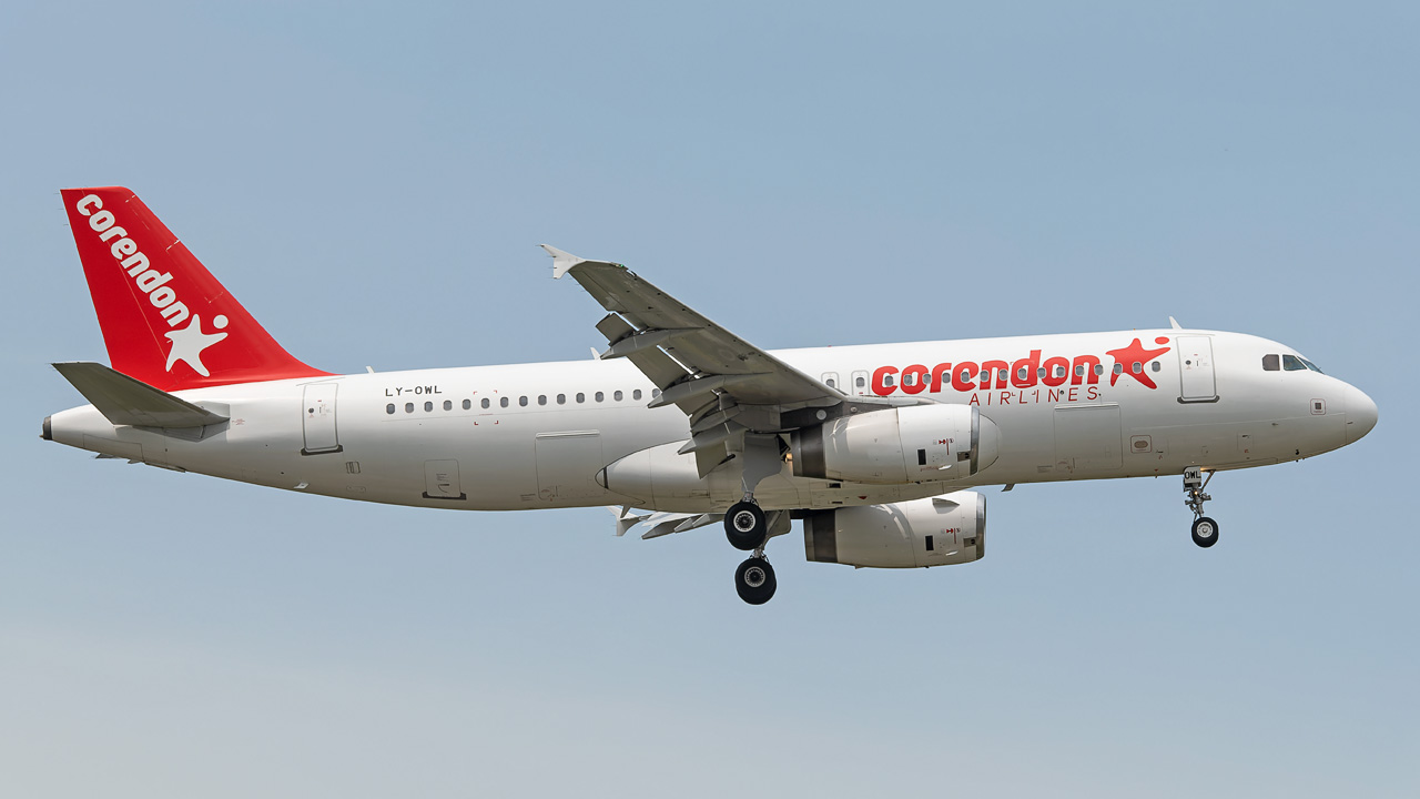 LY-OWL Corendon Airlines (GetJet Airlines) Airbus A320-200