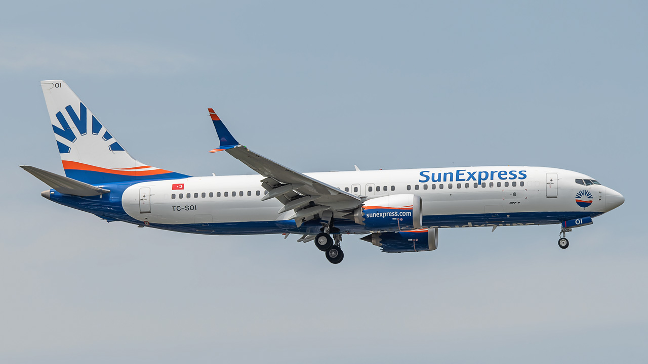 TC-SOI SunExpress Boeing 737 MAX 8