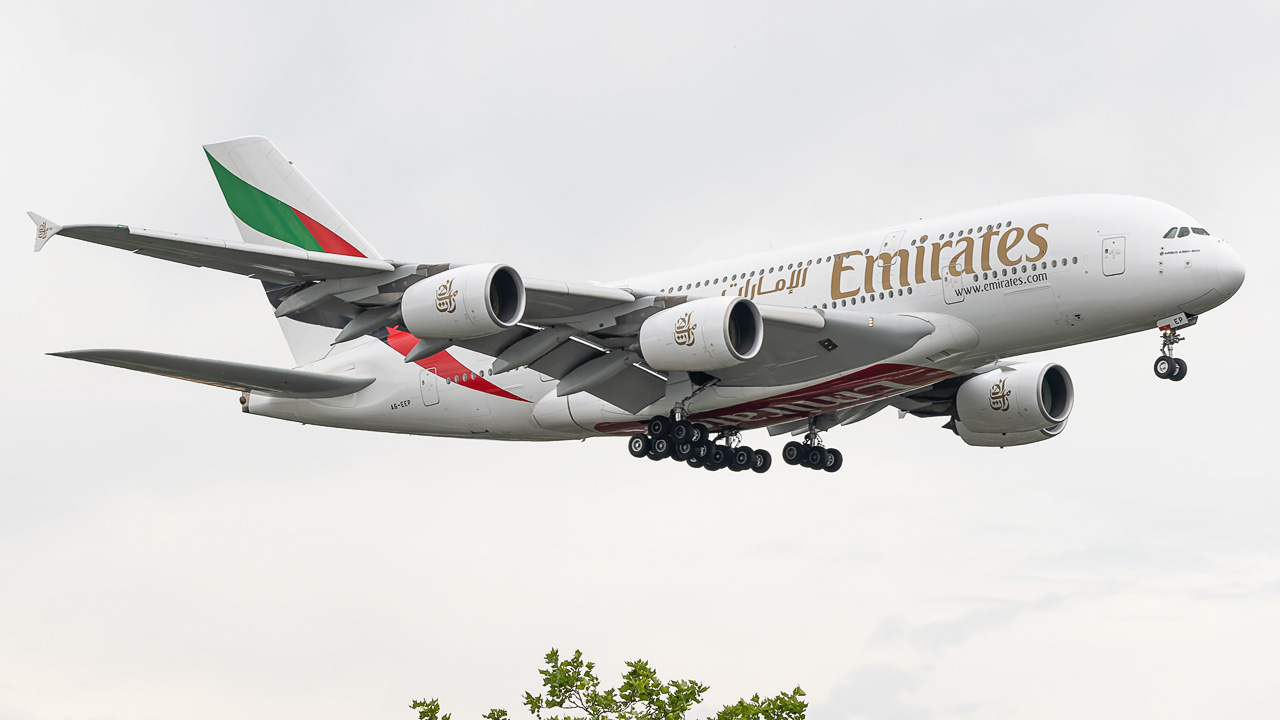 A6-EEP Emirates Airbus A380-800