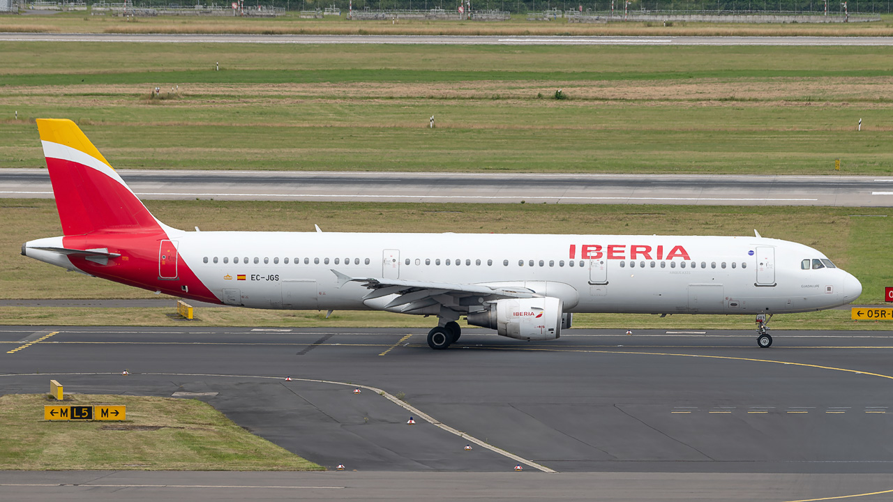 EC-JGS Iberia Airbus A321-200