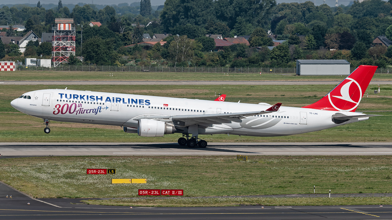 TC-LNC Turkish Airlines Airbus A330-300