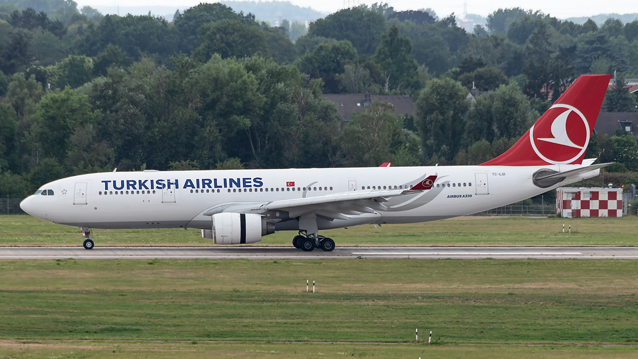 TC-LOI Turkish Airlines Airbus A330-200