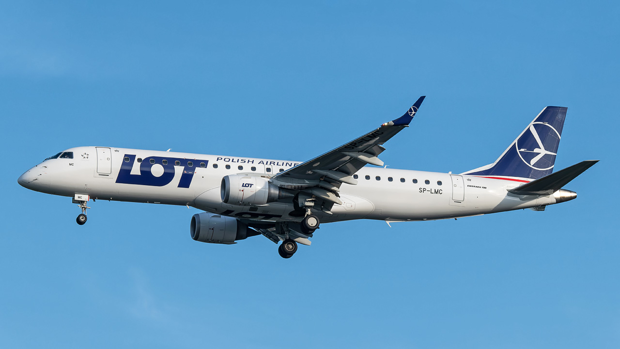 SP-LMC LOT Polish Airlines Embraer ERJ-190