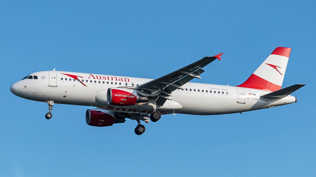 OE-LXC Austrain Airlines Airbus A320-200