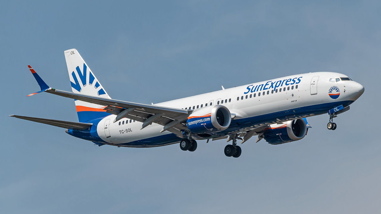 TC-SOL SunExpress Boeing 737 MAX 8