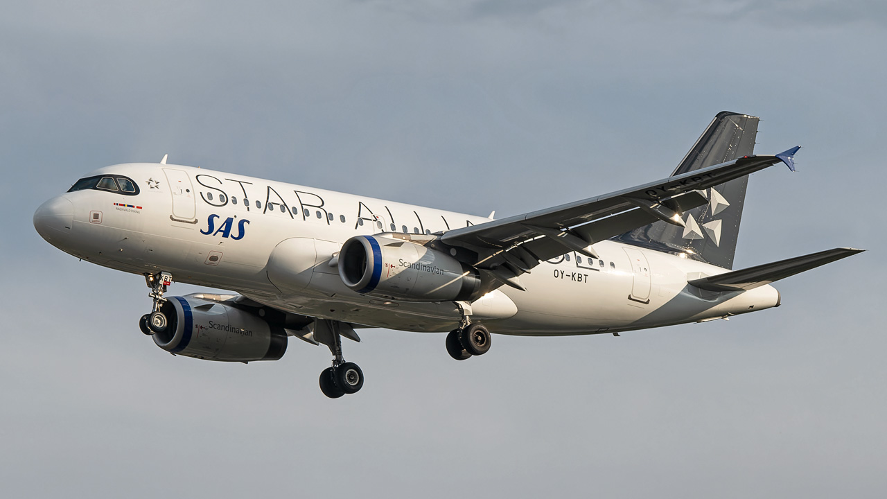 OY-KBT Scandinavian Airlines (SAS) Airbus A319-100