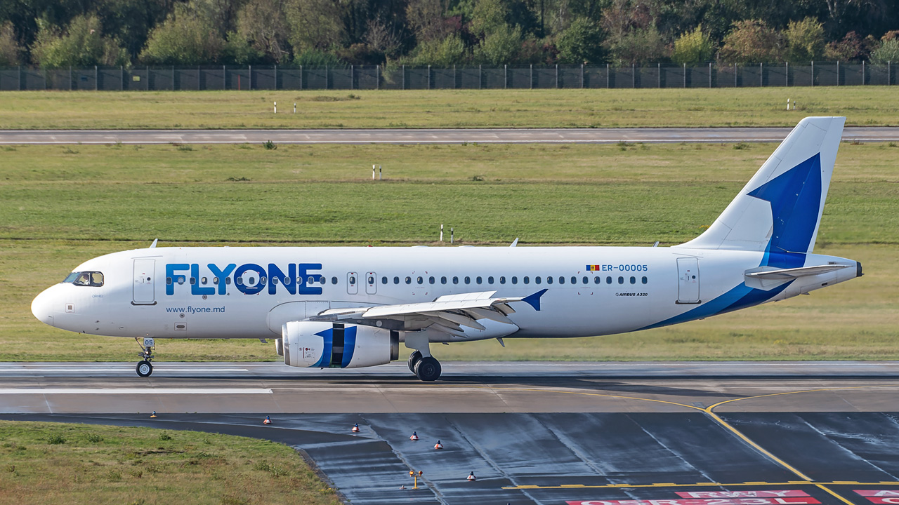 ER-00005 FlyOne Airbus A320-200