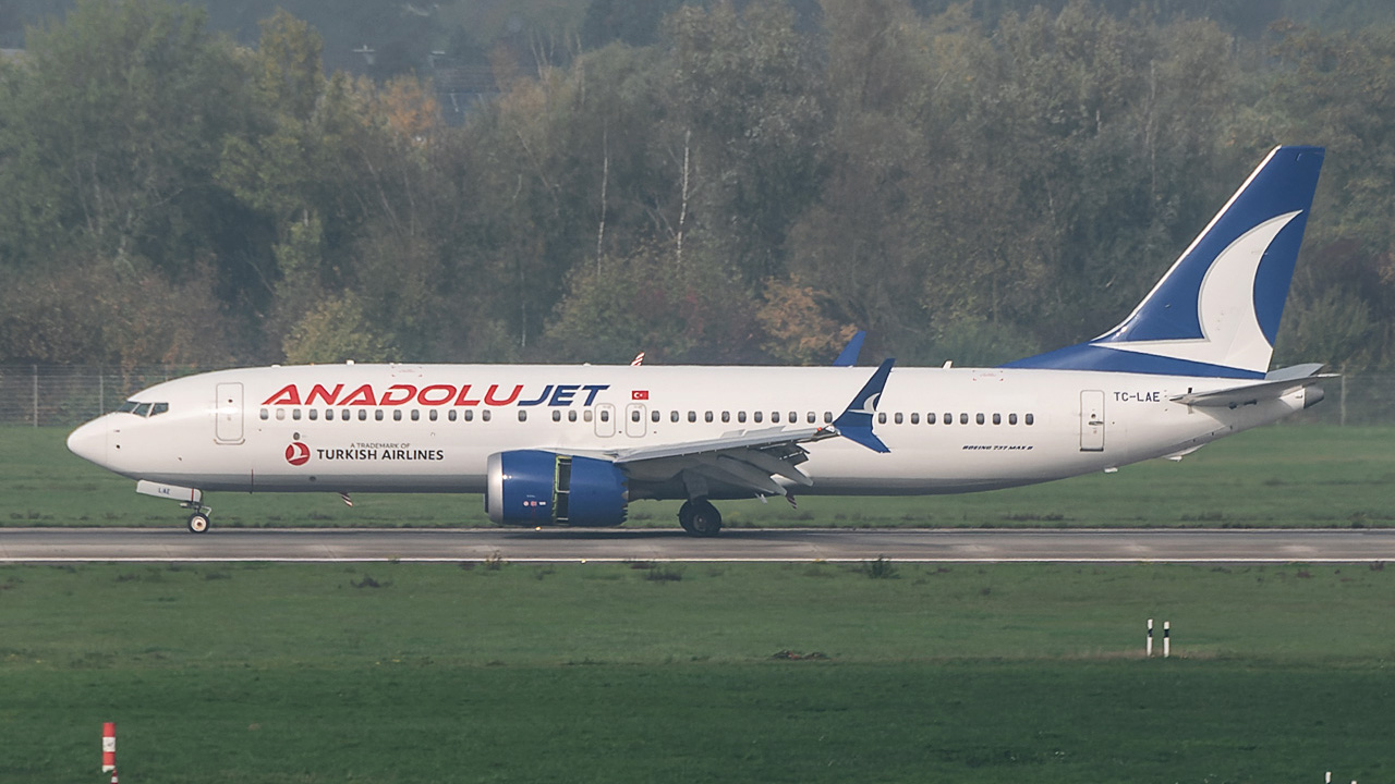 TC-LAE AnadoluJet Boeing 737 MAX 8