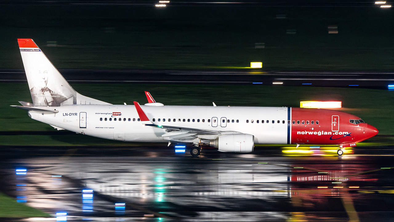 LN-DYR Norwegian Air Shuttle Boeing 737-800