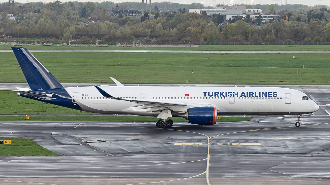 TC-LGI Turkish Airlines Airbus A350-900
