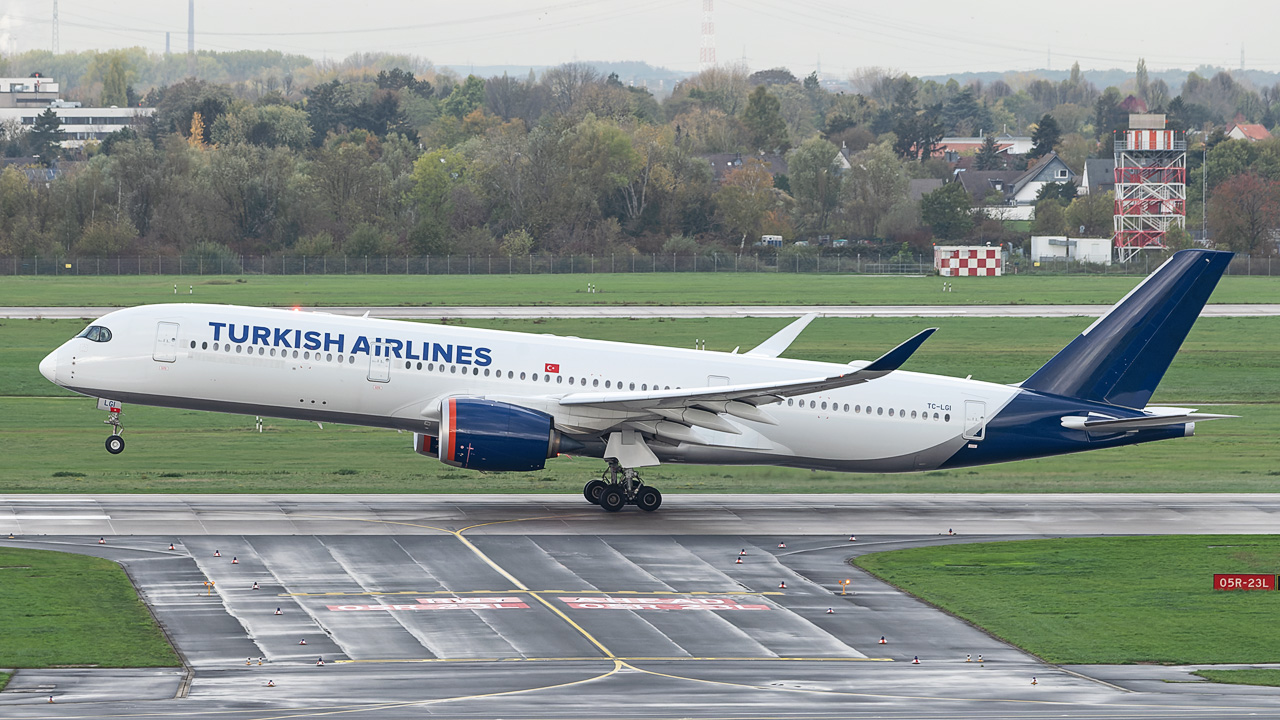 TC-LGI Turkish Airlines Airbus A350-900