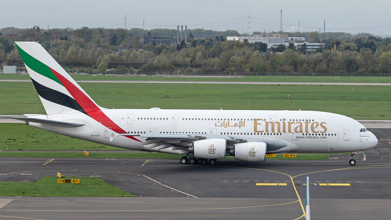 A6-EOG Emirates Airbus A380-800