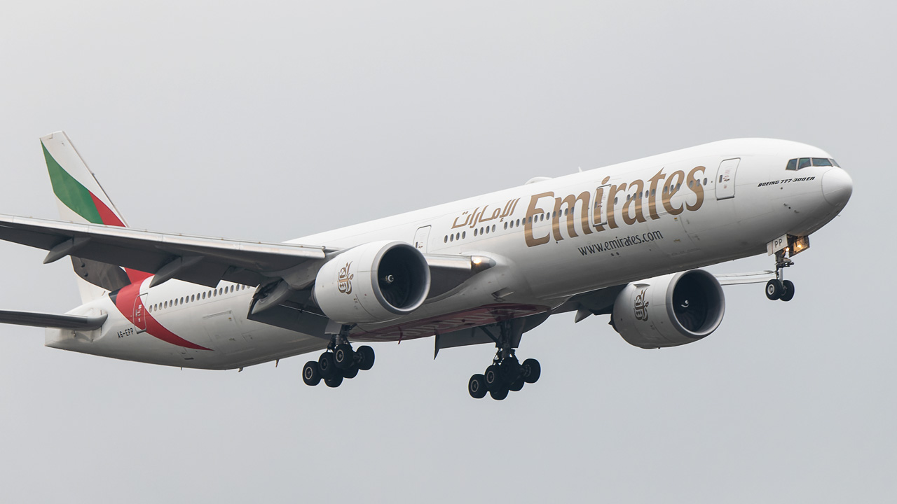 A6-EPP Emirates Boeing 777-300(ER)