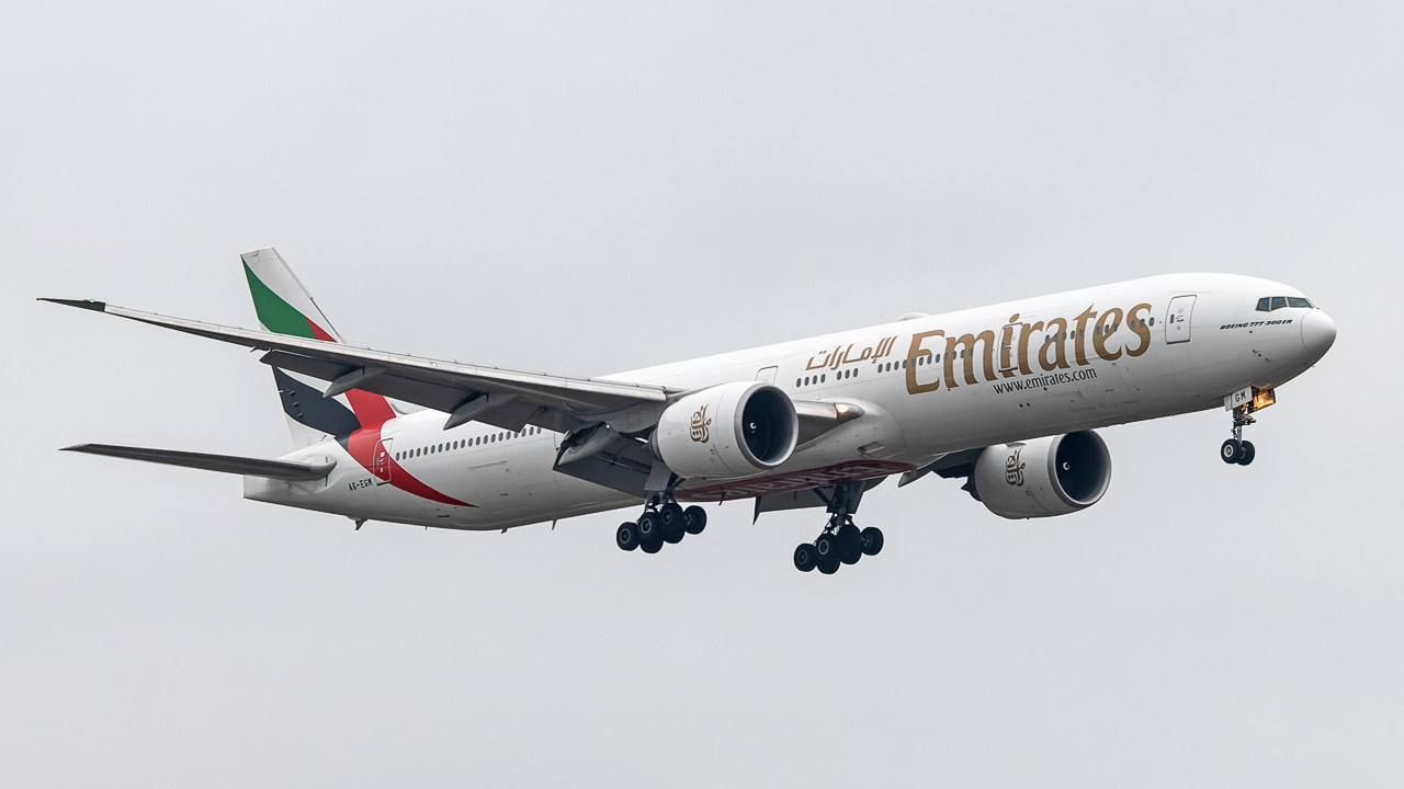 A6-EGM Emirates Boeing 777-300(ER)