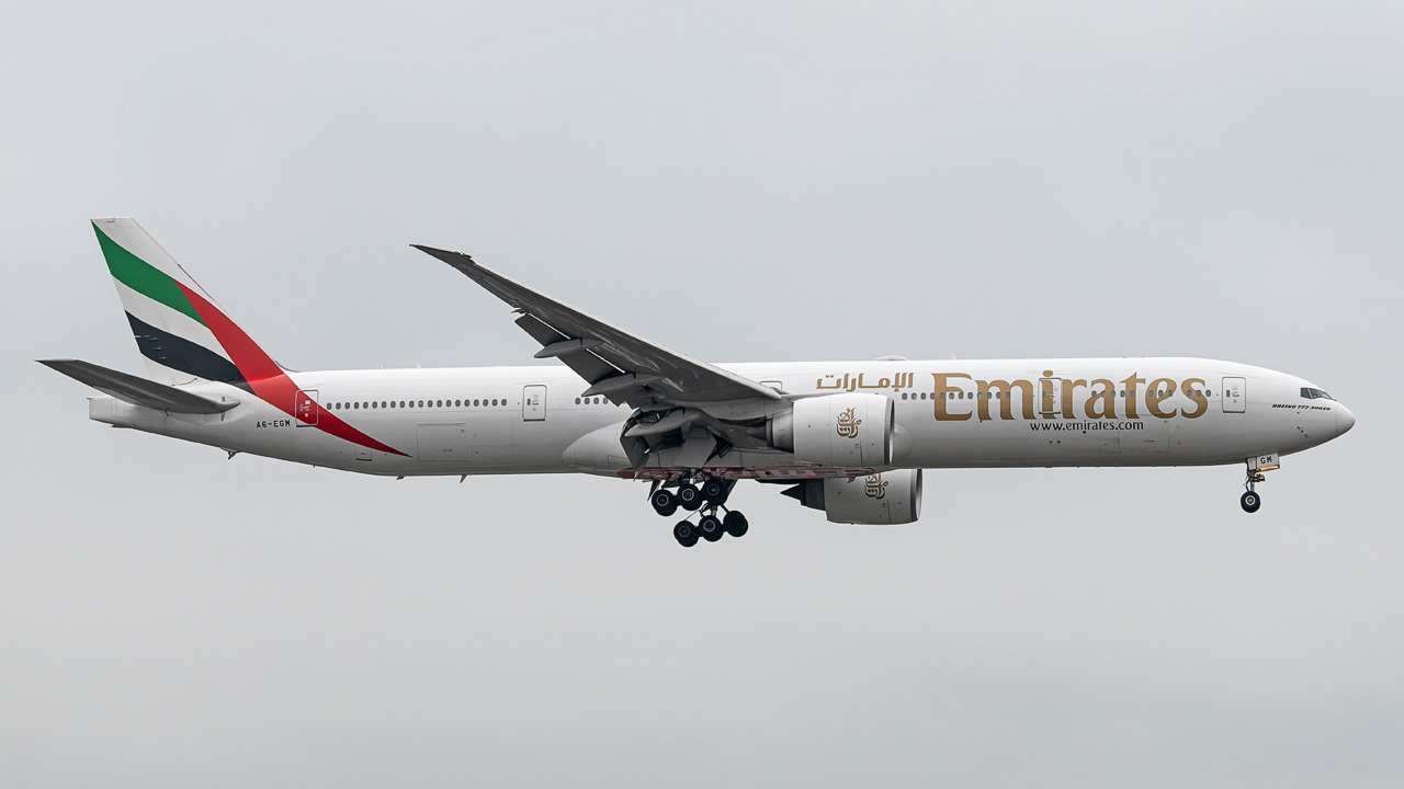 A6-EGM Emirates Boeing 777-300(ER)