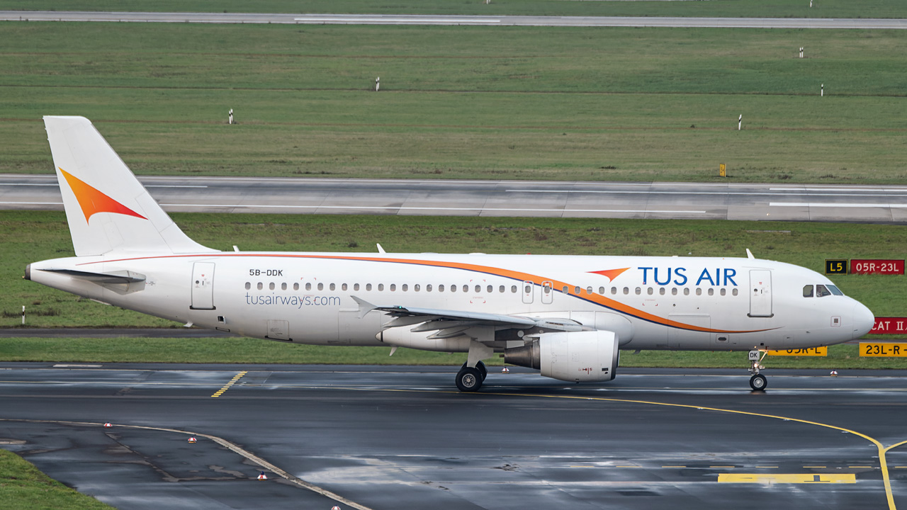 5B-DDK Tus Airways Airbus A320-200