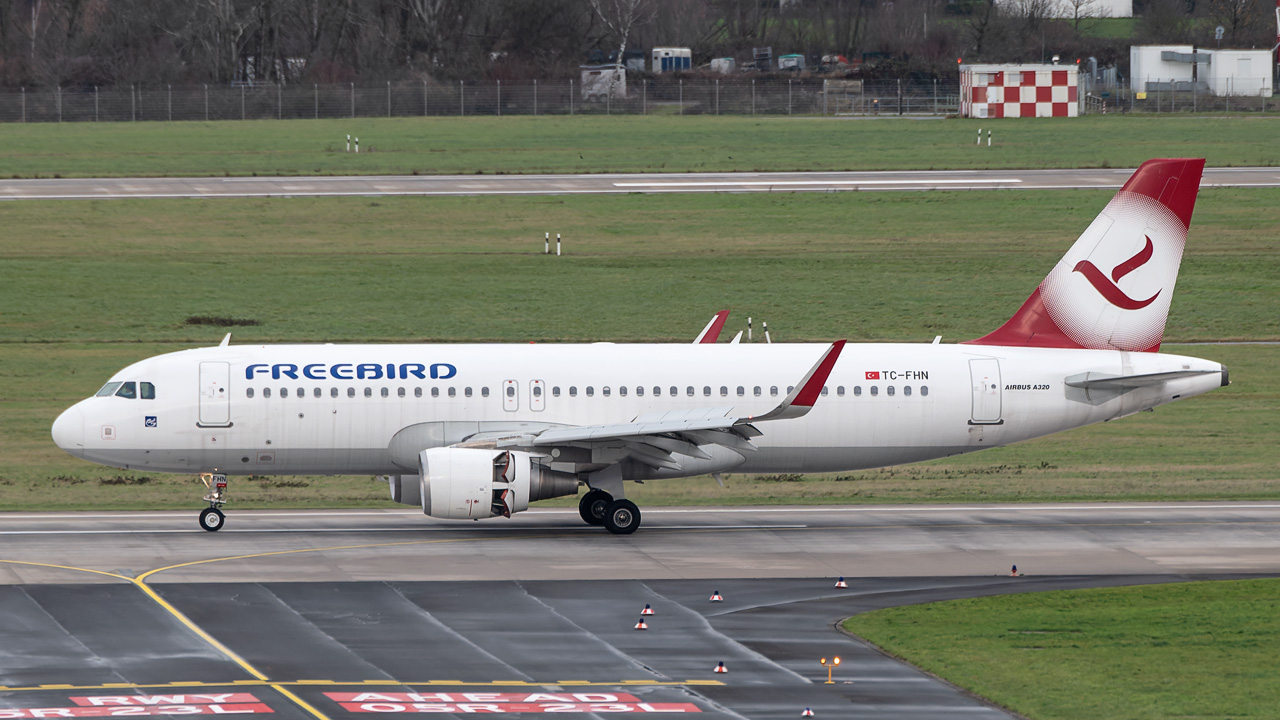 TC-FHN Freebird Airlines Airbus A320-200/S