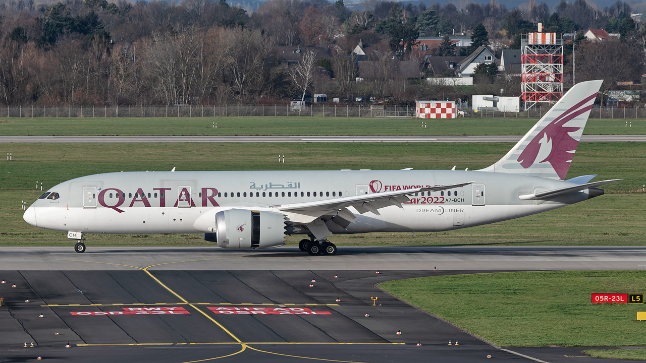A7-BCH Qatar Airways Boeing 787-8 Dreamliner