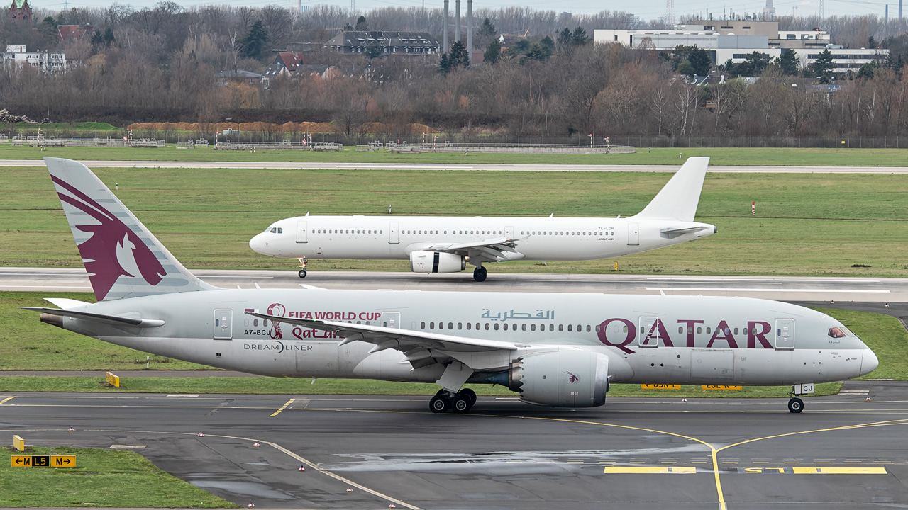 A7-BCJ Qatar Airways Boeing 787-8 Dreamliner