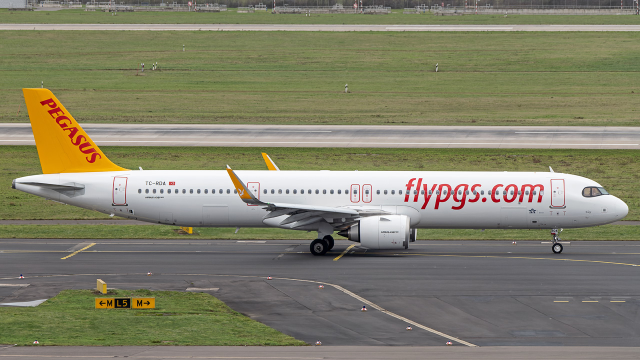TC-RDA Pegasus Airlines Airbus A321-200neo