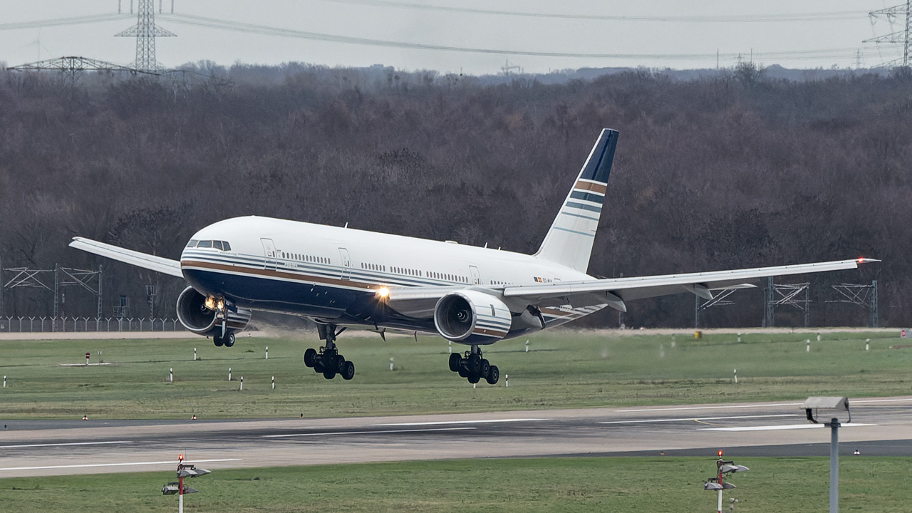EC-MUA Privilege Style Boeing 777-200(ER)