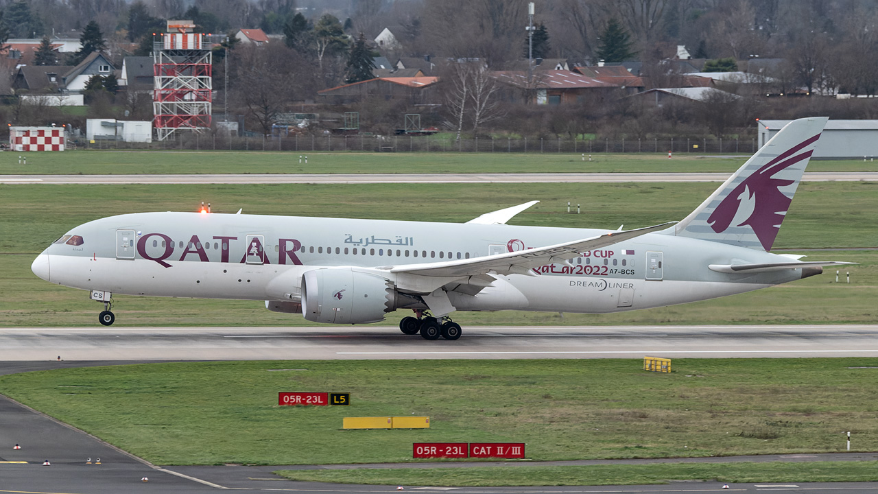 A7-BCS Qatar Airways Boeing 787-8 Dreamliner