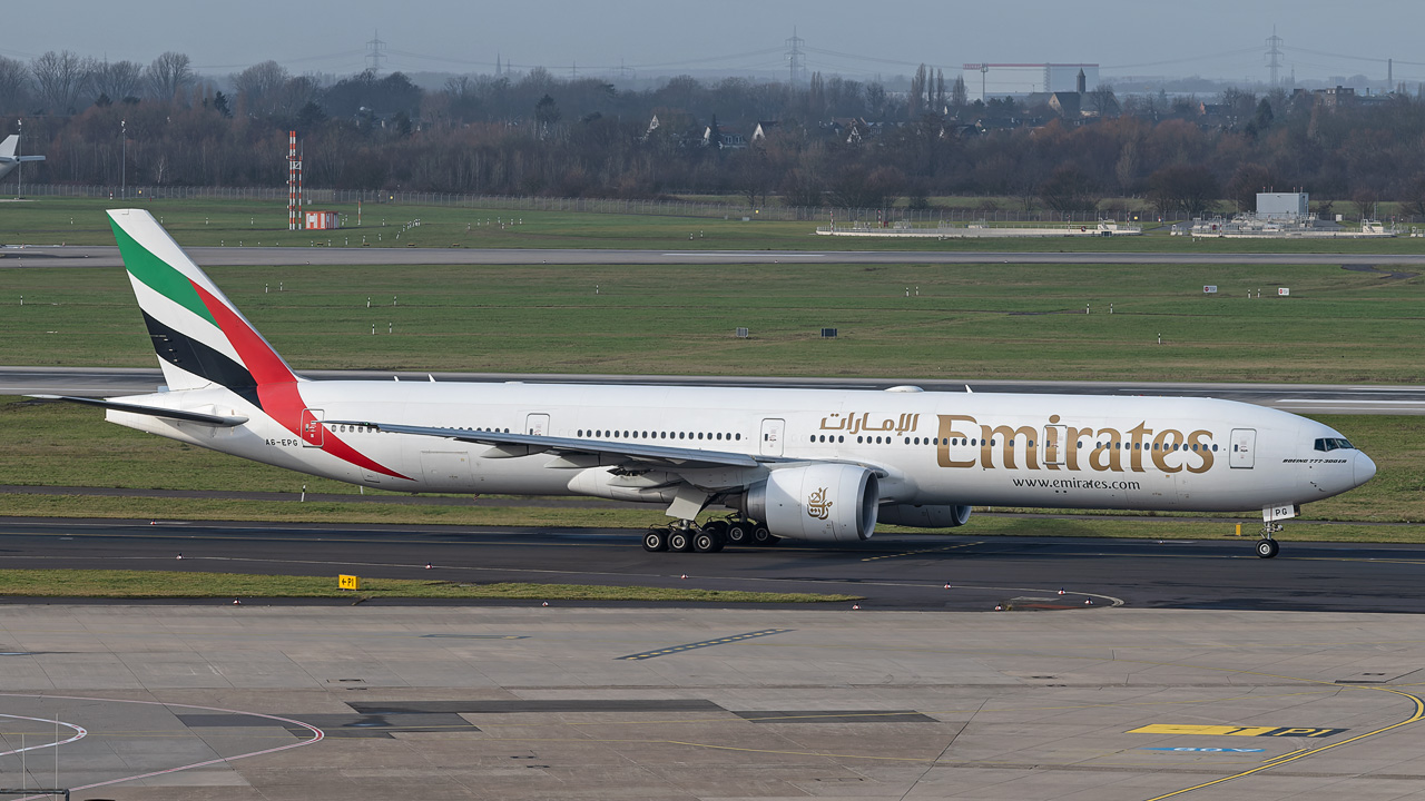 A6-EPG Emirates Boeing 777-300(ER)